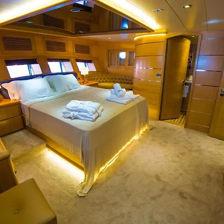 Вилла 7 Deluxe - A Seductive Blend Of Style And Serenity Яликовак