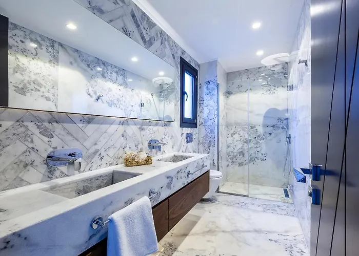 7 Deluxe - A Seductive Blend Of Style And Serenity