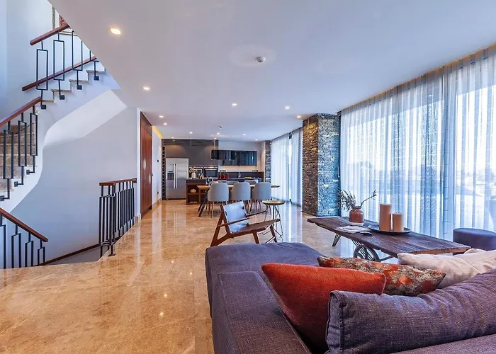 7 Deluxe - A Seductive Blend Of Style And Serenity